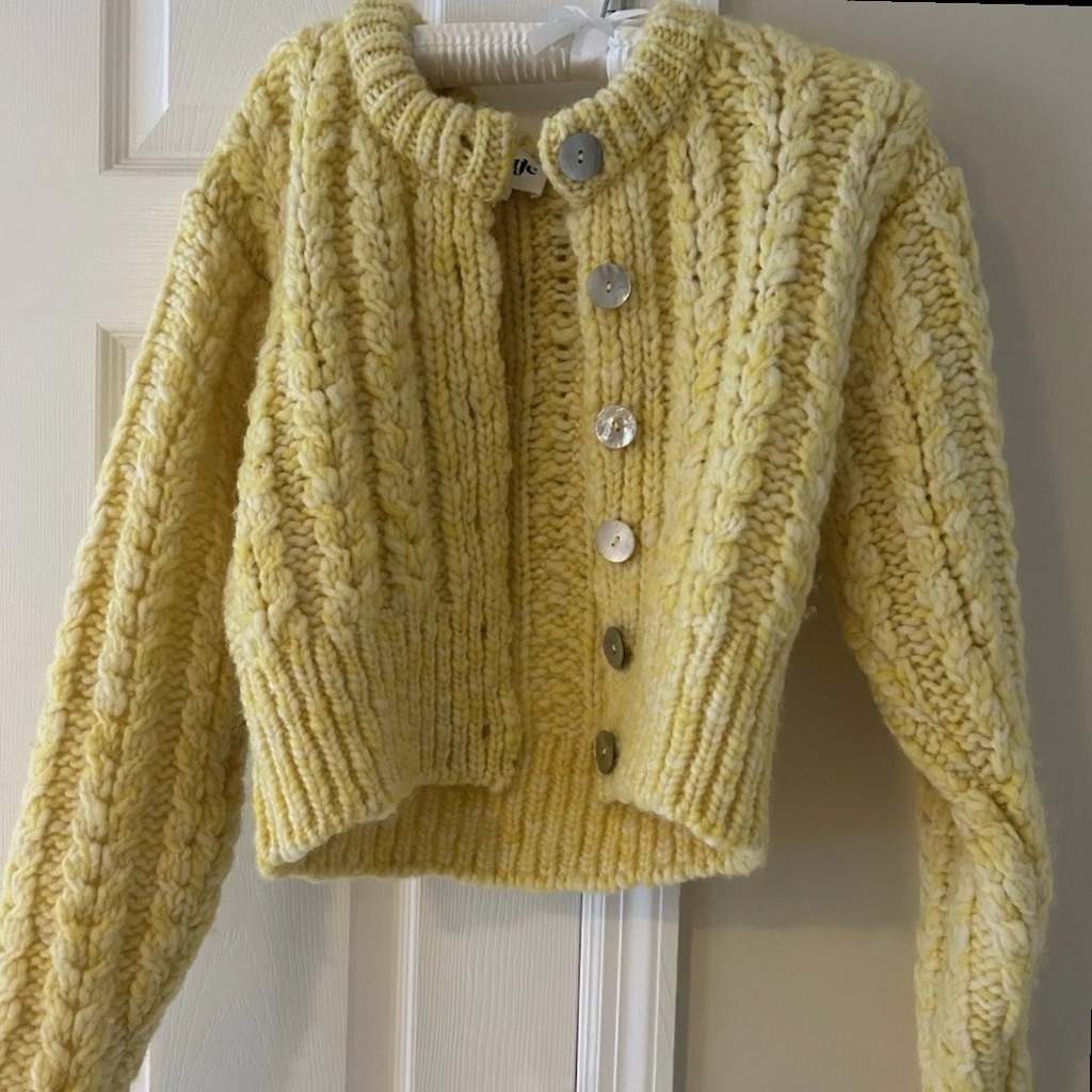 Round Sweater